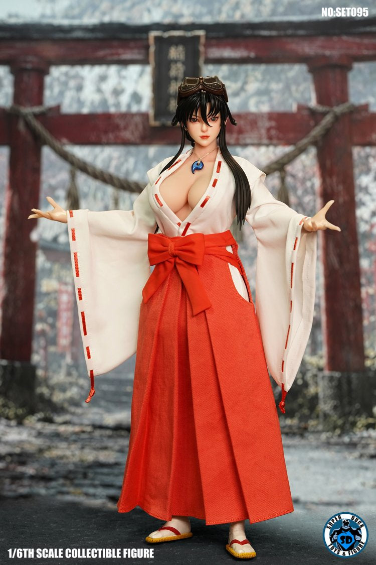 1:6 Shrine Maiden Seamless Figure
