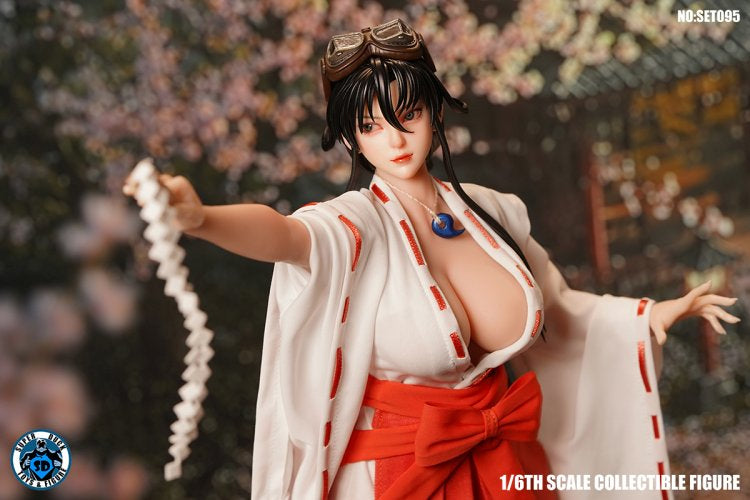 1:6 Shrine Maiden Seamless Figure