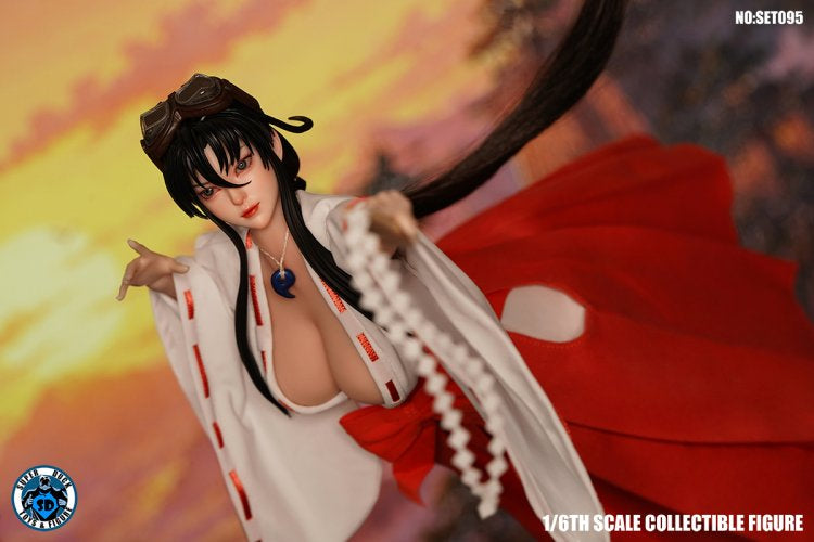 1:6 Shrine Maiden Seamless Figure
