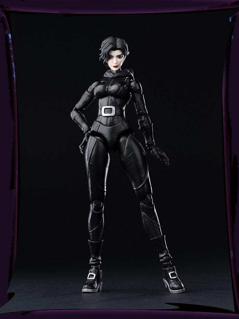 Catwoman Hush Champion Class Model Kit