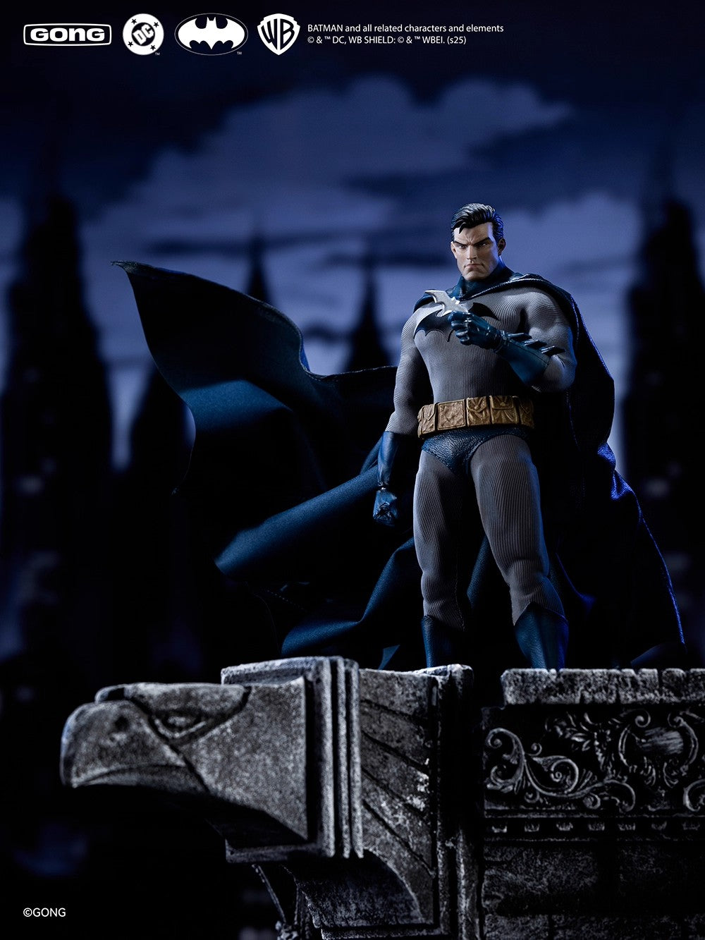 1:10 Batman Hush Action Figure