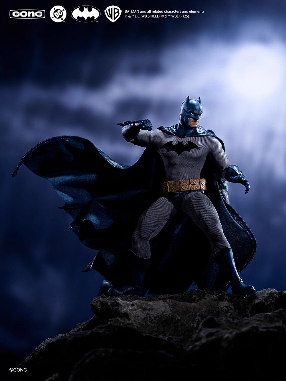 1:10 Batman Hush Action Figure