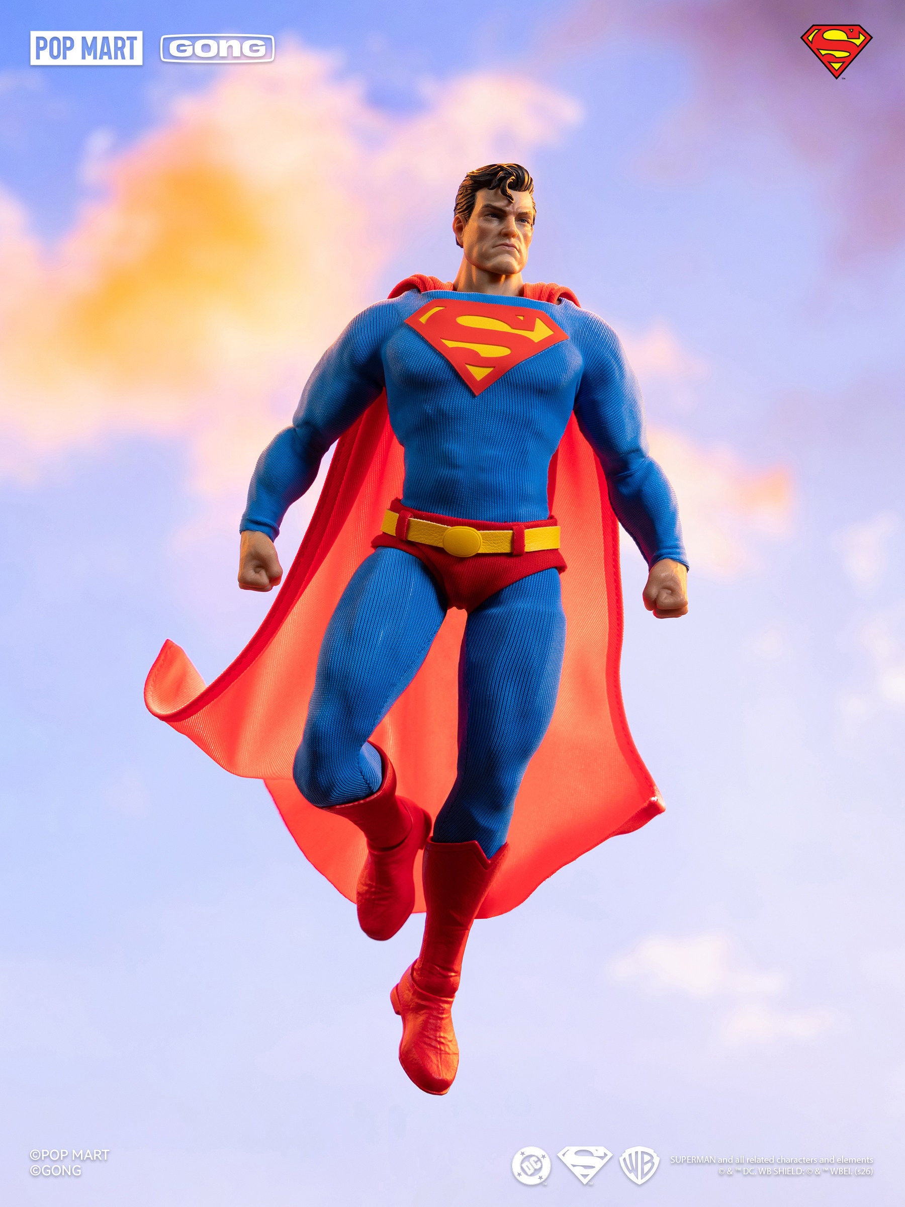 1:10 Superman Hush Action Figure