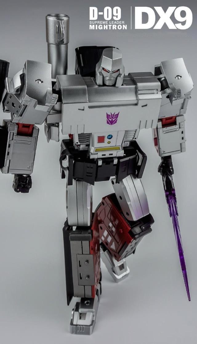 DX9製 D-09 MIGHTRON -マイトロン- メガトロン風ロボット DX9 【公式通販】