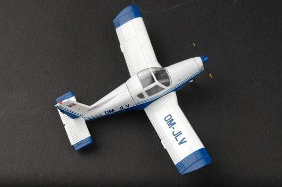 Easy Model - 1:72 Zlin Z-42 Trainer Aircraft