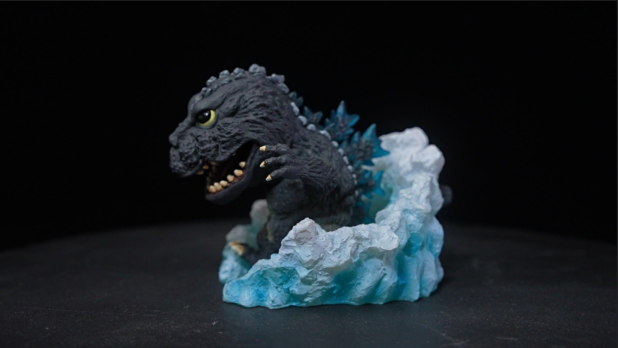 EZHOBI - EGGMON Plus Godzilla 1962 Awakening Version Figure Statue - inshobby.com