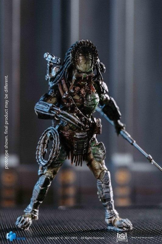 1:18 Battle Damaged Wolf Predator Action Figure