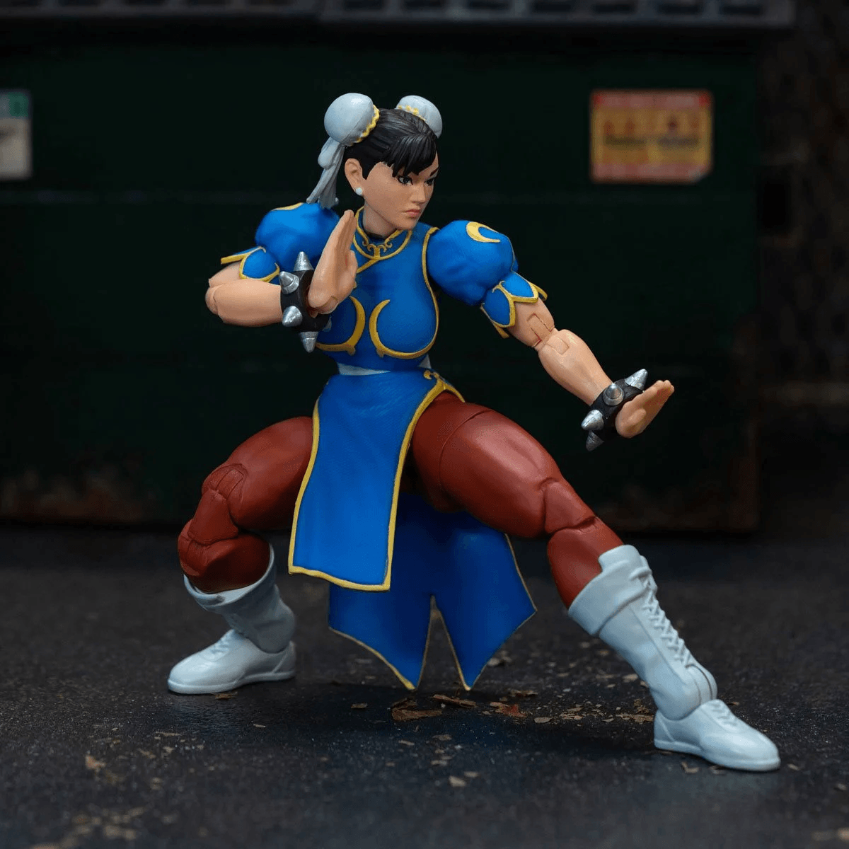 Jada - 1:12 Chun-Li Action Figure - inshobby.com