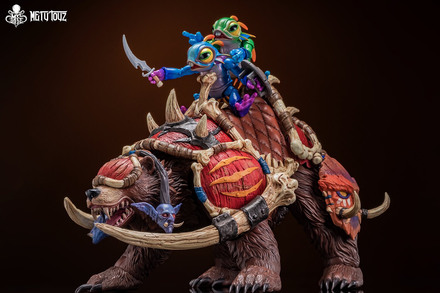 Mety Toyz - 1:10 Giant Bear Riding Vehicle Action Figure - inshobby.com