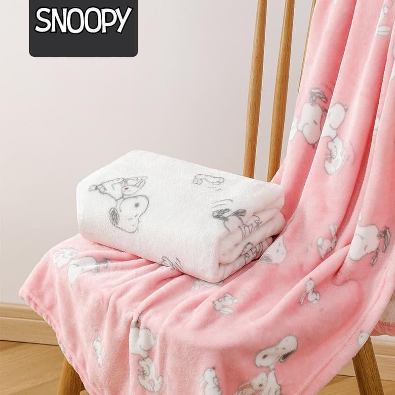Peanuts LLC - Snoopy Napping Blanket
