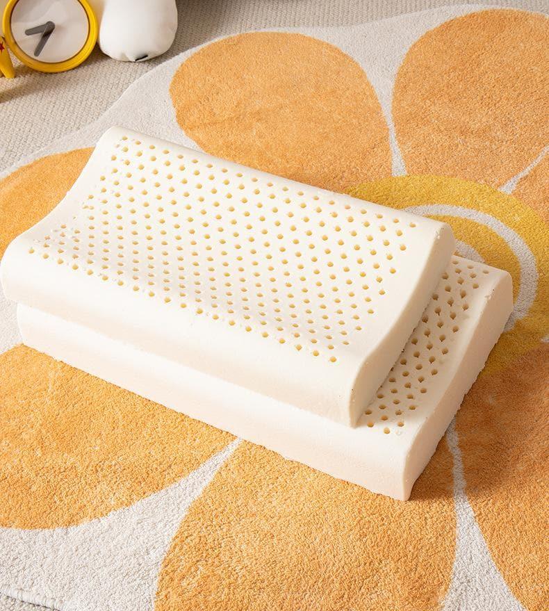 Peanuts LLC - Snoopy Natural Latex Soft Pillow Kids - inshobby.com