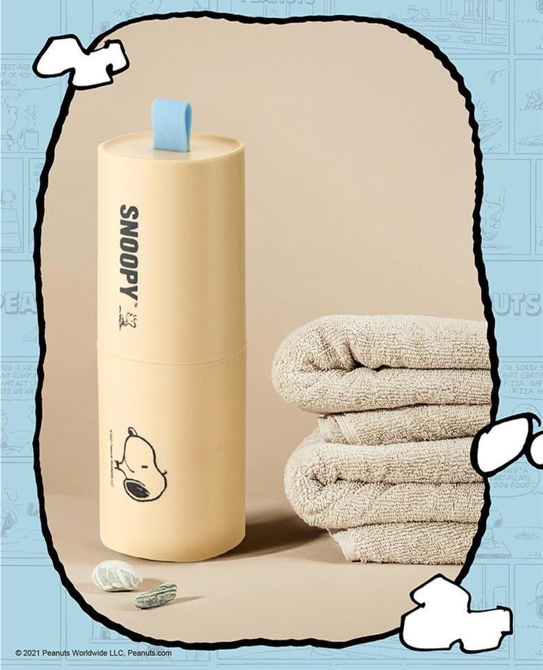 Peanuts LLC - Snoopy Toothbrush Travel Storage Case