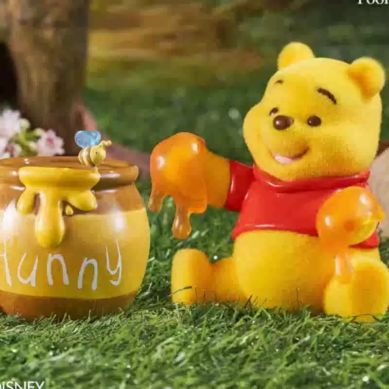 Winnie the Pooh Happy Everyday Flocking Mini Figure