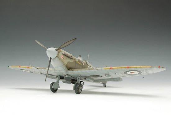 Trumpeter - 1:24 Supermarine Spitfire MK.Vb Fighter Assembly Kit