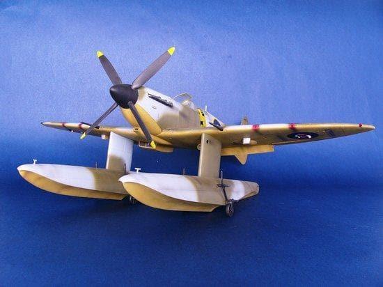 1:24 Supermarine Spitfire MK.Vb Float Plane Fighter Assembly Kit