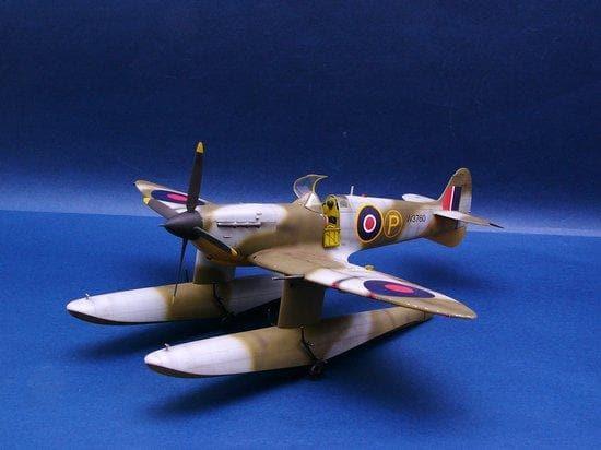 1:24 Supermarine Spitfire MK.Vb Float Plane Fighter Assembly Kit