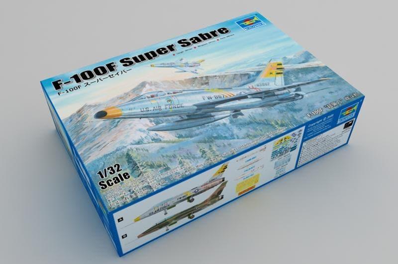 Trumpeter - 1:32 F-100F Super Sabre Fighter Assembly Kit