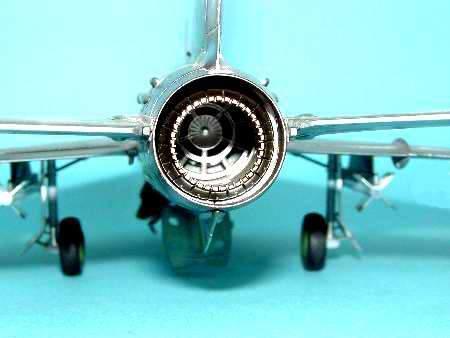 Trumpeter - 1:32 MiG-21 F-13 Fighter Assembly Kit