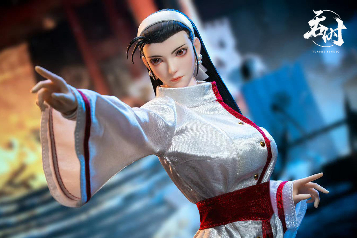 1:6 Chizuru Kagura Action Figure