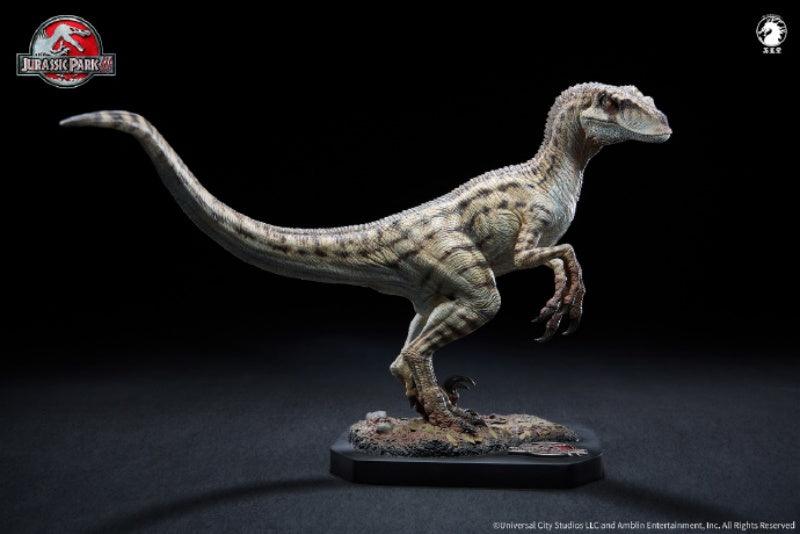 W-Dragon - 1:10 Female Velociraptor Figure - inshobby.com