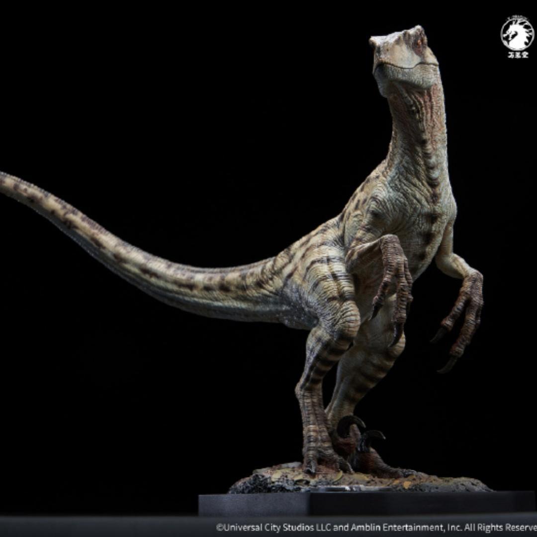 W-Dragon - 1:10 Female Velociraptor Figure - inshobby.com